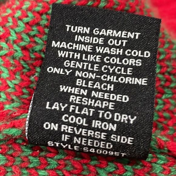 NWOT 33 Degrees Pug Christmas Sequin Bell Sweater.  Size M medium 8/10 - Picture 8 of 8